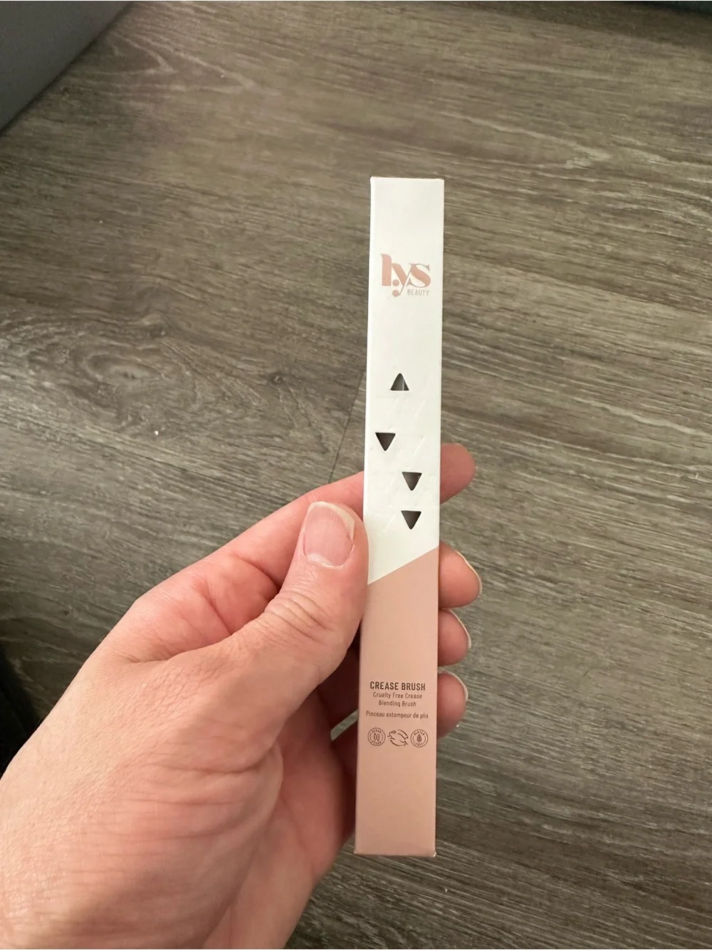 Lys Beauty crease blending